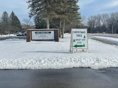 Christmas Tree Drop off sign